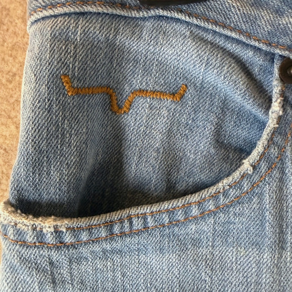 Kimes Ranch Jennifer Jeans 4/32 Western Flare Light Wash Distressed Blue Denim - Picture 3 of 11